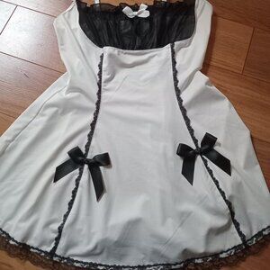 Black and White Mini dress with Bows